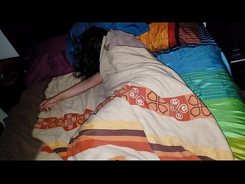 ❤️ Nevlastný syn nadáva svojej mladej nevlastnej matke, zatiaľ čo ona spí. Sex video na porno sk.com-porn-zog.ru ❌️